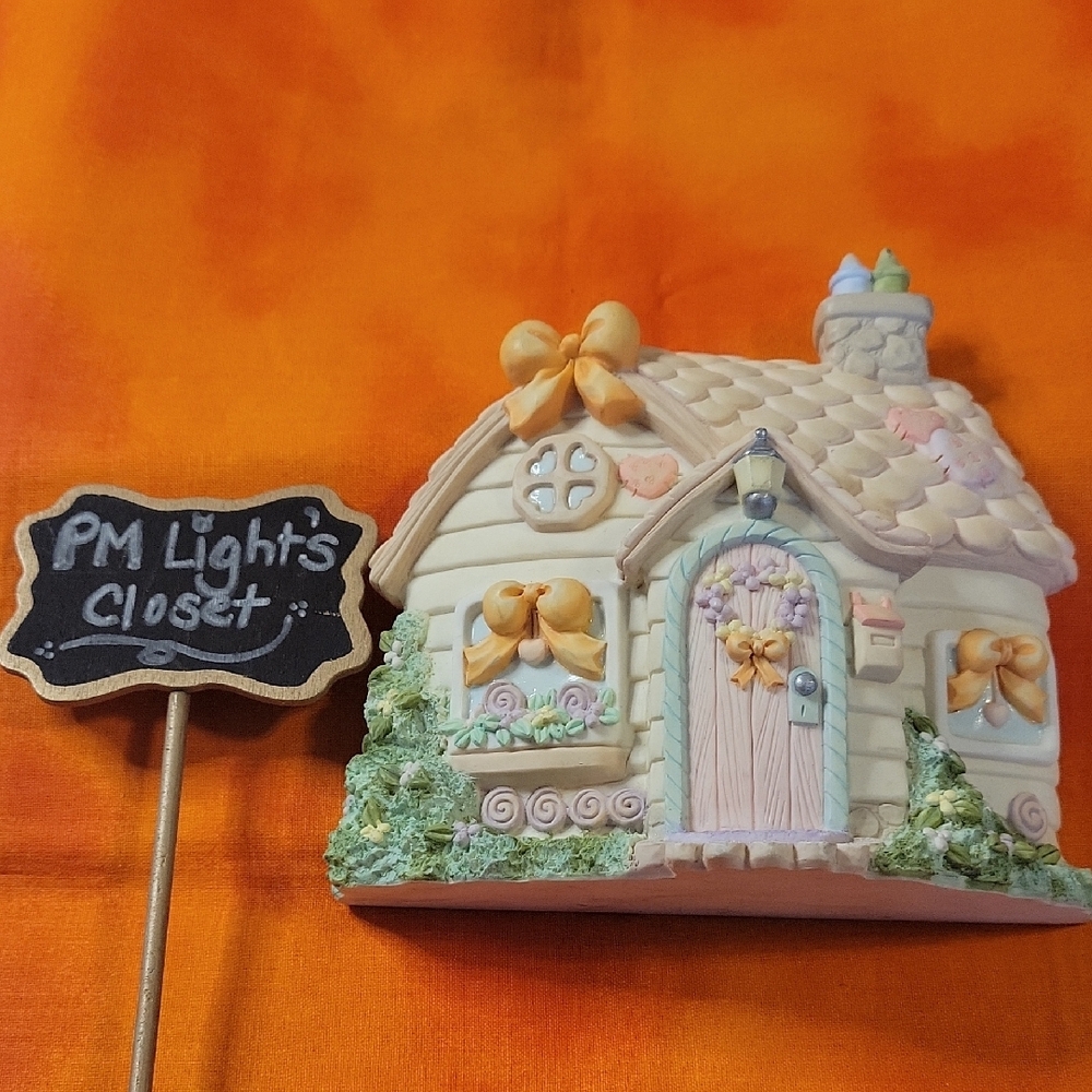 Precious Moments Village House "The Girl Next Door" Pastel Cottage Decor